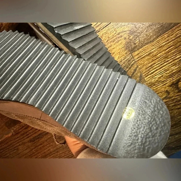 Ron White Naomi Quilted Sneaker size 6.5 - Picture 5 of 9